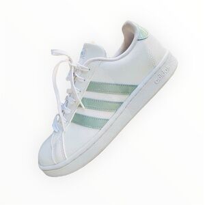 Adidas Women’s Grand Court Sneakers Size 10.5 Like New